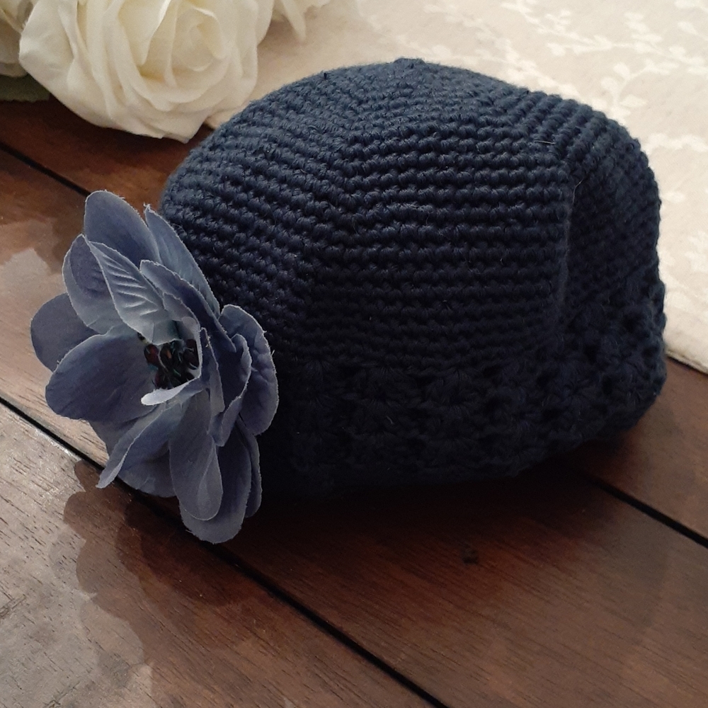 New navy flower boutique hat 3 mo. 6 mo. Like new